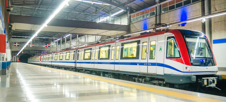 El Metro de Santo Domingo alcanza más de 21,000 usuarios durante las horas de mayor afluencia