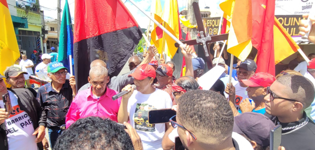 Marcha de ciudadanos en protesta contra Barrick Gold