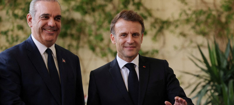 Posible visita de Macron para inaugurar Monorriel de Santiago en 2026