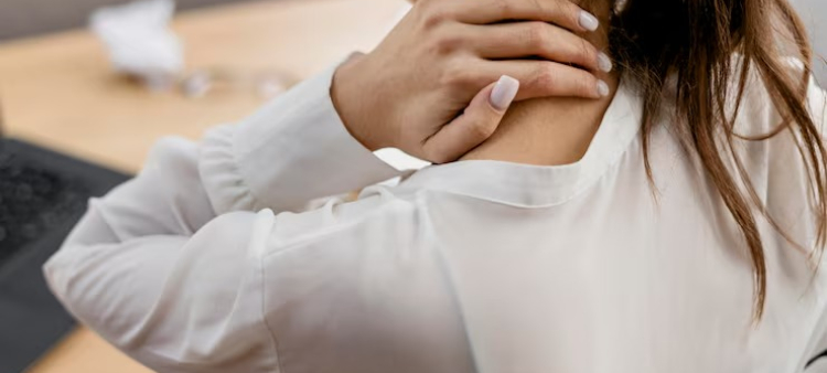 Efectos del uso excesivo del aire acondicionado en el cuerpo: contracturas musculares