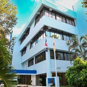 Suspensión temporal de resolución de seguro obligatorio por la Superintendencia de Seguros