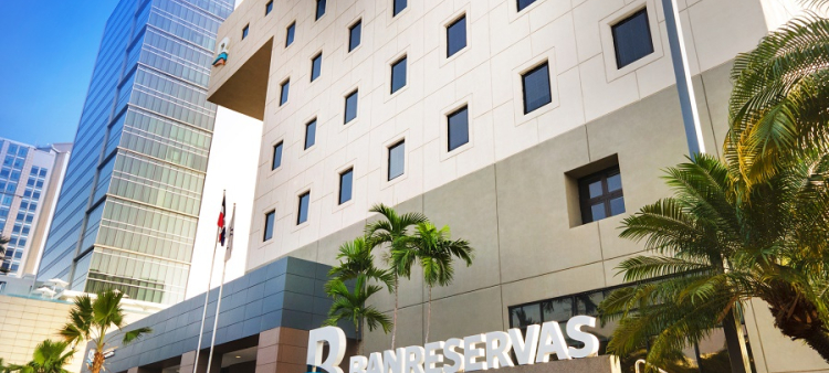 Banreservas lidera captación del 62.97% de remesas en República Dominicana