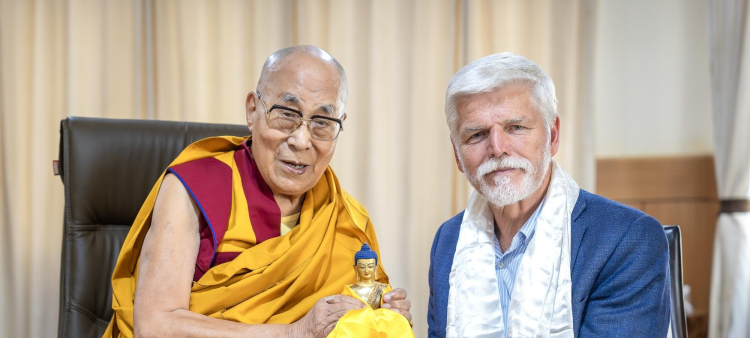 China rompe lazos con presidente de República Checa por encuentro con Dalai Lama