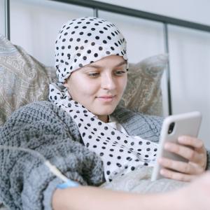 Fármacos Biotecnológicos Mejoran Tratamiento de Leucemia, Según Oncólogo