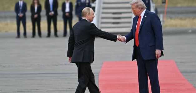 Reunión entre Trump y Putin culmina con declaraciones pendientes