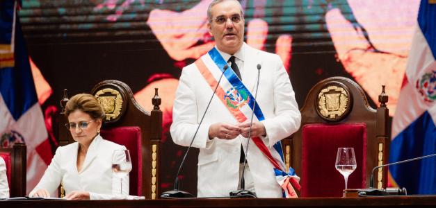 El primer mandato de Luis Abinader: promesas cumplidas e incumplidas