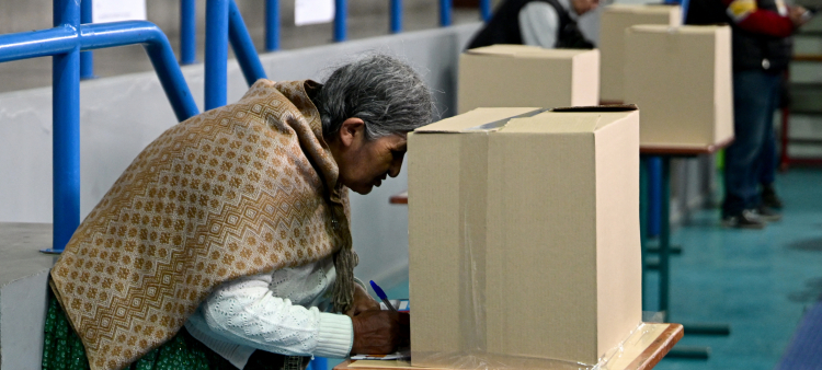 Apertura de Colegios Electorales en Bolivia para Elecciones Presidenciales