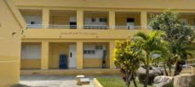 Estudiantes vandalizan instituto en Valverde