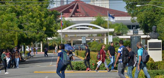 La persistencia de jóvenes en carreras tradicionales universitarias