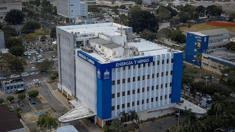 Récord de Demanda Eléctrica Nocturna: 3,950 MW, Informa Energía y Minas