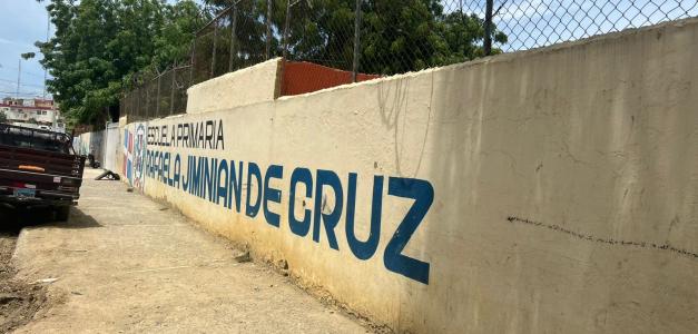 Recorte de horario extendido en escuelas para aumentar cupos.