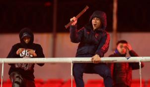 Diez heridos y 90 detenidos en el partido entre Independiente y Universidad de Chile en Argentina