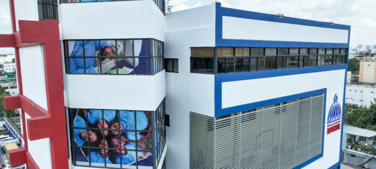 Acuerdo de Inabie con Proveedores para Acelerar Entrega de Útiles Escolares
