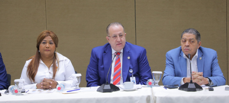 Magín Díaz: La situación fiscal del país no es crítica