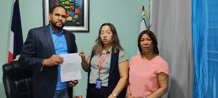 Suspensión de tanda extendida en la escuela Don Bosco de Moca por falta de aulas móviles