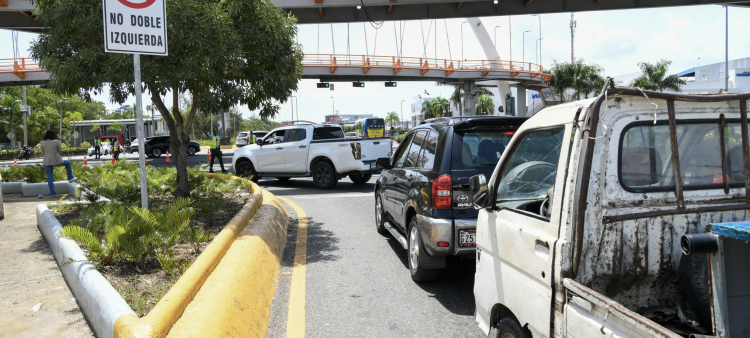 Eliminación de giros a la izquierda en Máximo Gómez con Kennedy