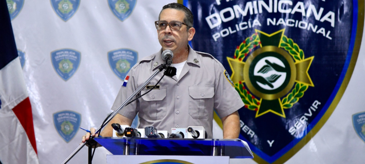 Madre pide perdón en manuscrito tras envenenar a sus tres hijos, informa la Policía