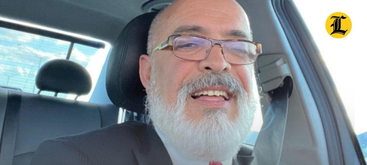 El abogado Carlos Mesa renuncia a la defensa de Ángel Martínez.