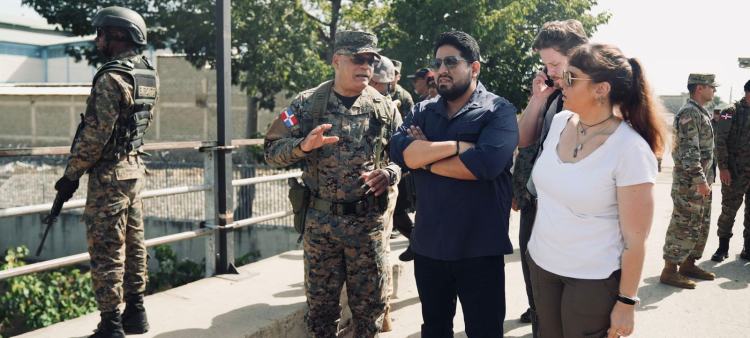 Ministro de Defensa informa a subsecretario de EE.UU. sobre acciones en la frontera.