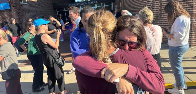 Tiroteo en Escuela Católica de Minneapolis: Múltiples Víctimas