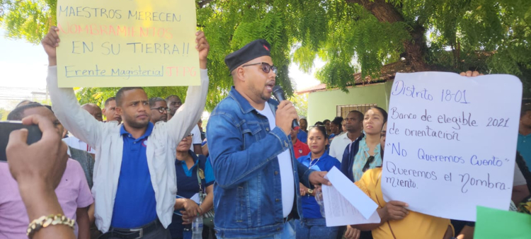 Protesta de ADP en Distrito Escolar 18-01 por regreso y nombramientos de profesores