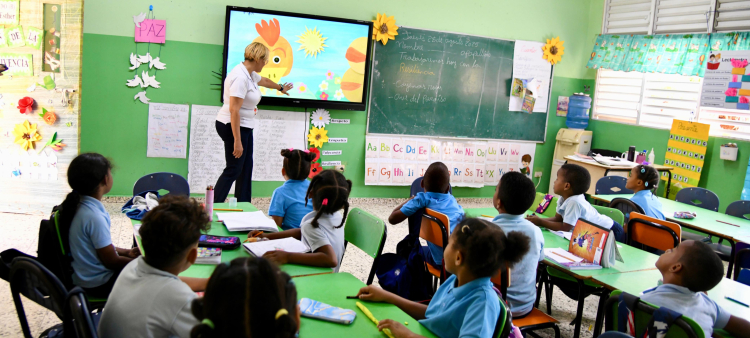 Baja asistencia y quejas en escuelas por falta de apoyo del Inabie