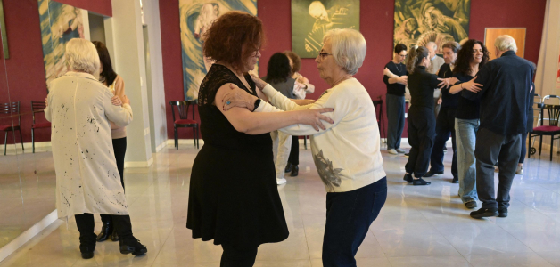 Terapia Innovadora: Bailar Tango contra el Parkinson en Argentina