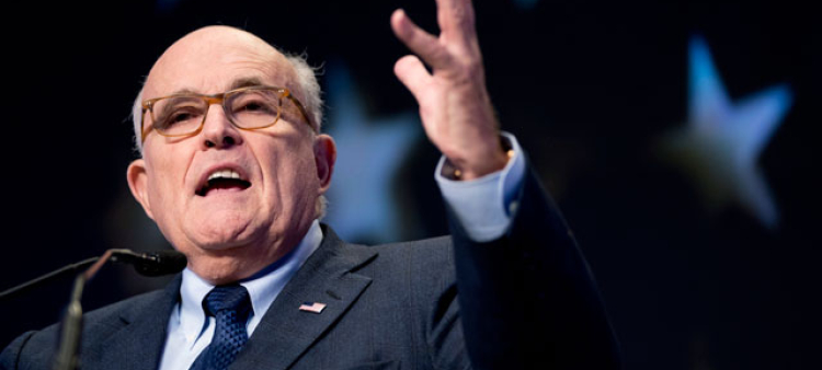 Exalcalde Rudy Giuliani herido en accidente de tránsito en Nueva Hampshire