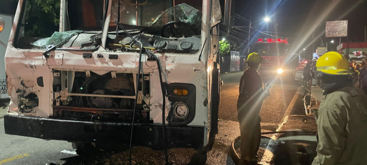 Cinco niños en condición crítica luego de accidente en Higüey; conductor da positivo en prueba de alcohol
