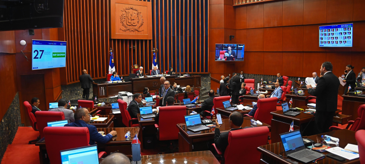 Plazo de 15 días para enviar ley al Ejecutivo; Senado tiene 41 días para tratar ley de Residuos Sólidos.