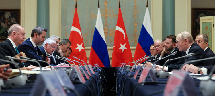 Xi Jinping y Vladimir Putin critican a Occidente durante una cumbre