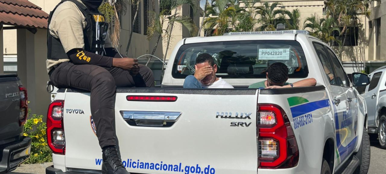 Operativo policial desarticula “orgía”: 14 personas detenidas