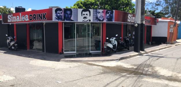 Polémica en Baní por “Drink Sinaloa”: exaltación de capos de las drogas