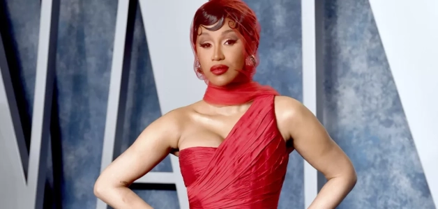Cardi B afirma ser la única proveedora de sus tres hijos