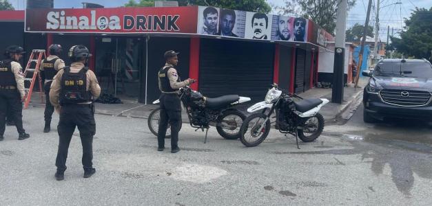 Operativo policial en bar Sinaloa de Baní