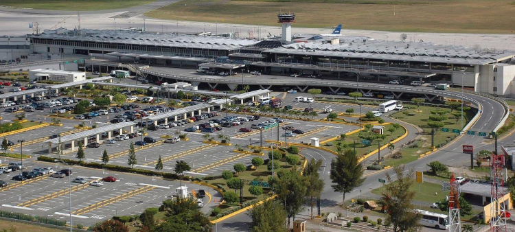 Acusación de la Familia Reyes por Estafa Estatal en Terrenos del Aeropuerto Internacional de Las Américas