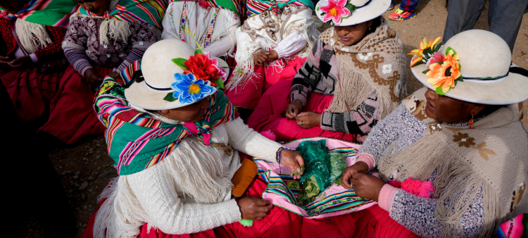 Beneficios de la hoja de coca: trabajo, espiritualidad e identidad