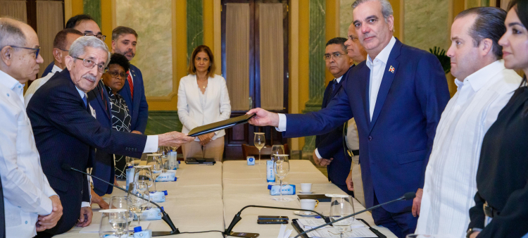 Propuestas de Regularización de Mano de Obra Extranjera en Informe Final del Diálogo sobre Crisis Haitiana