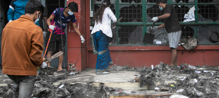 30 muertos y más de 1,000 heridos por disturbios en Nepal