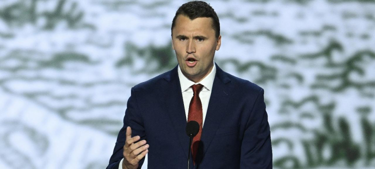 El detenido por el tiroteo a Charlie Kirk no es el tirador, confirma New York Times