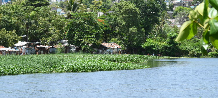 Esperanza de familias en las orillas del río Ozama: agilización del traslado por parte del Gobierno
