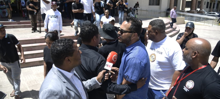 Familiar de víctima en Santiago aporta pruebas que “comprometen” a la Policía Nacional.