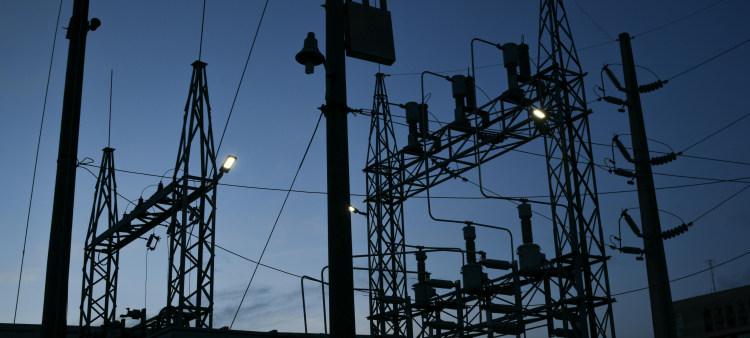 Principales Clientes de las Empresas Distribuidoras de Electricidad: Gobierno, Ayuntamientos e Industrias
