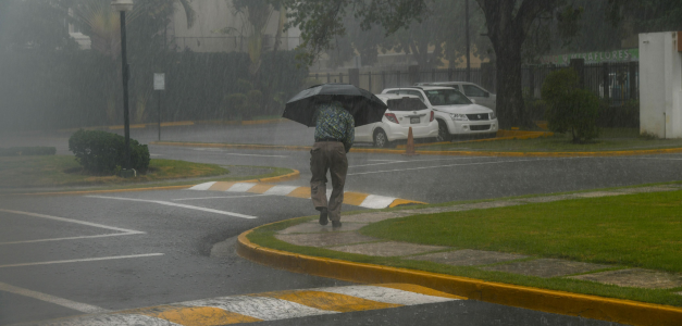 Pronóstico de lluvias intensas para esta noche, informa Indomet.