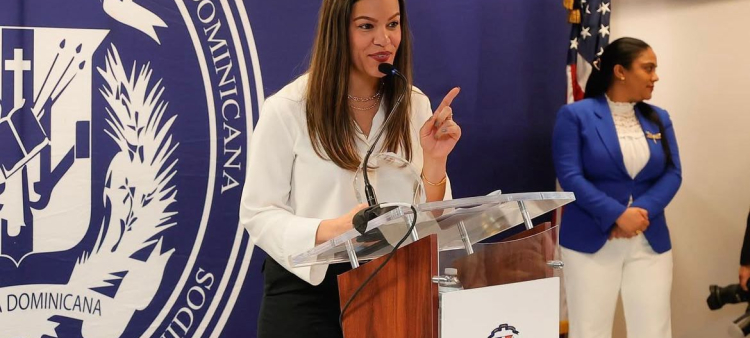 Perfil de Wendy García, subcomisionada de Prisiones de Nueva York acusada de estafa y falsificación