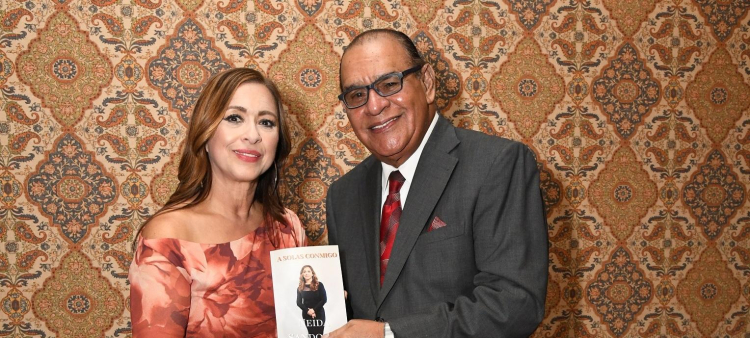 Neida Sandoval: Conquistando el Corazón de los Latinos en Estados Unidos