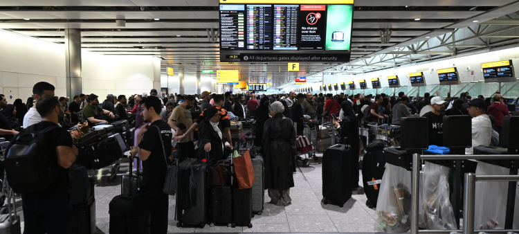 Ciberataque afecta a importantes aeropuertos europeos