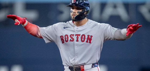Narváez y Lowe lideran victoria de Medias Rojas sobre Azulejos 4-1