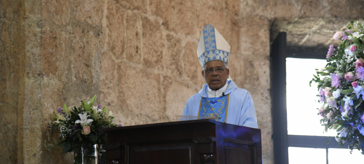 Monseñor Ozoria exige justicia por robo en Senasa