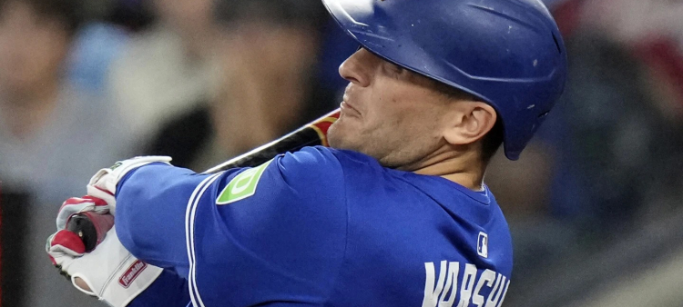Daulton Varsho brilla con un grand slam mientras Toronto derrota a Boston y a Brayan Bello.